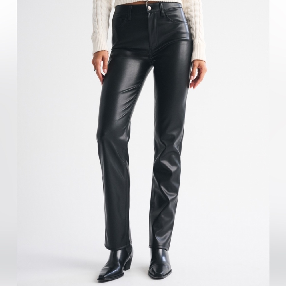 High Rise 90s Straight Black Faux Leather Pants